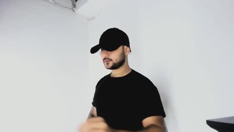 tommy_sccott online show from October 25, 1:39 am