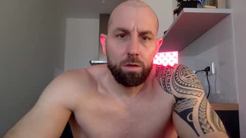 Thomas Fit online show from March 1, 10:55 am