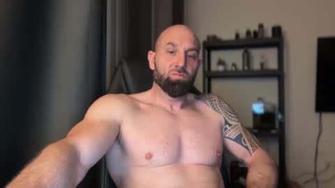 Thomas Fit online show from May 2, 9:31 pm