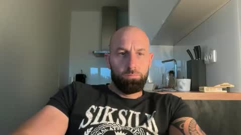 Thomas Fit online show from September 10, 4:30 pm