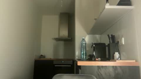 Thomas Fit online show from September 18, 8:02 pm