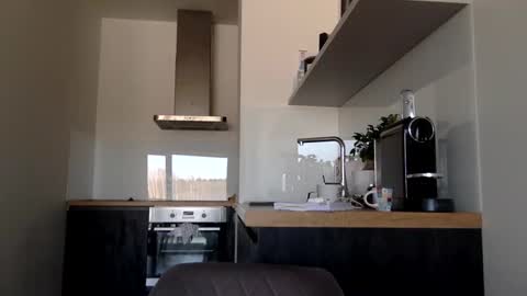 Thomas Fit online show from February 20, 8:28 am