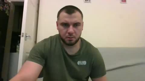 tommyy19901 online show from December 12, 7:26 pm