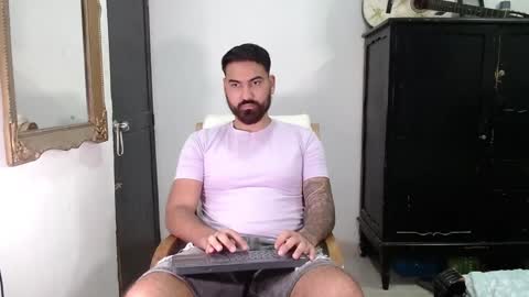 Tomas jhonson online show from December 1, 8:11 pm