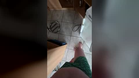tonigeo43408965 online show from August 5, 10:45 am