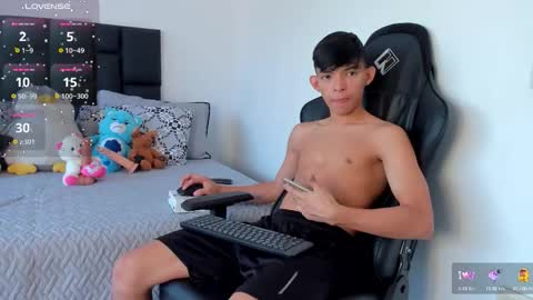 Tonny online show from December 19, 4:02 pm