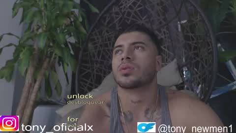 Snapshot of tony_newmen chatting on October 9, 9:42 pm tony online show from October 9, 9:42 pm