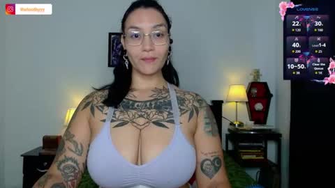 toothyy online show from August 4, 11:39 am