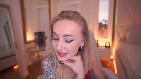 top_grace online show from February 10, 11:08 pm