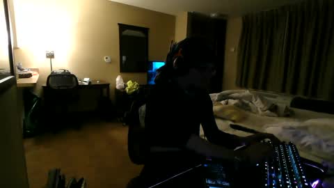 topplesstable18075 online show from December 28, 1:50 am