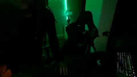 topplesstable18075 online show from January 26, 5:02 am