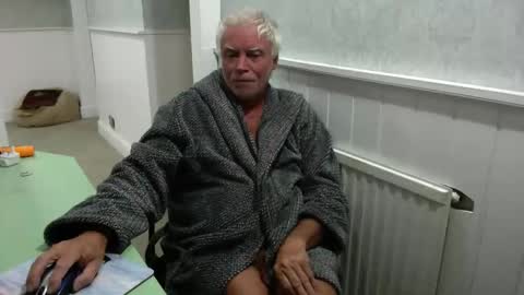 topsurgeon2025 online show from December 21, 1:23 am