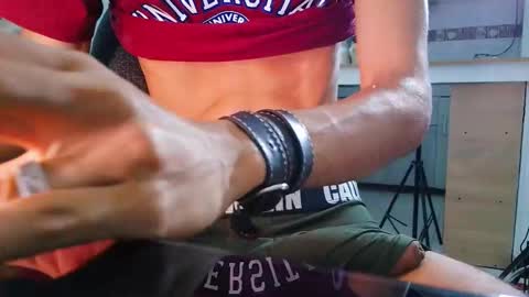 Enzo Moretti online show from October 25, 1:50 am