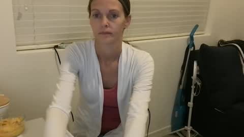 Tori Ryann online show from January 4, 8:28 am