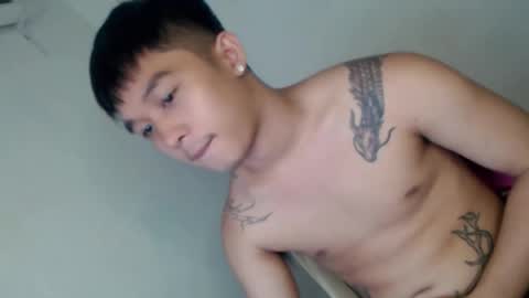 toshi_dakxxx online show from May 5, 3:07 pm