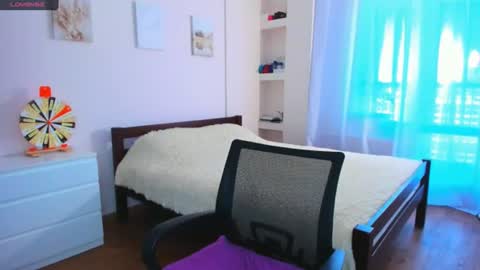 Ellina online show from June 19, 4:24 pm