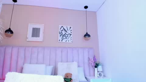 Tracy  online show from August 1, 7:37 pm
