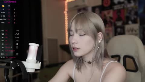 Ariana and Erik online show from February 26, 2:42 pm