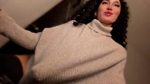 Snapshot of transnextdoor_ chatting on October 7, 5:53 pm ALMIGHTY GODDESS VALENTINA online show from October 7, 5:53 pm