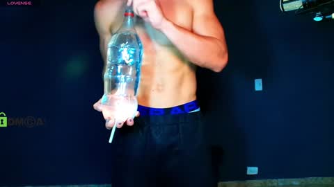 TRAVIS. online show from February 8, 10:08 pm