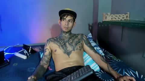 TRAV - INDEPENDENT MODEL online show from September 15, 10:44 pm