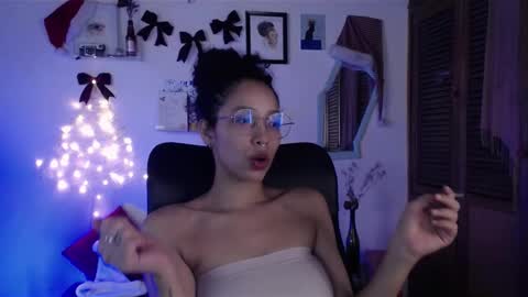 Emily online show from December 26, 9:37 pm