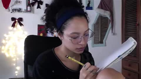 Emily online show from December 4, 4:10 pm