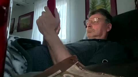 Snapshot of trebgeis1 chatting on February 23, 4:57 pm trebgeis1 online show from February 23, 4:57 pm