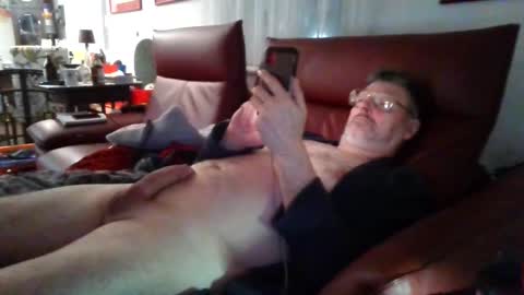 trebgeis1 online show from February 26, 5:22 am