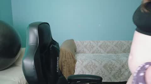 TreeJeanne online show from June 21, 11:22 pm