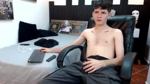 trevor_mob online show from June 19, 5:41 pm