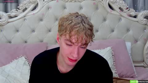 Snapshot of trevorbenson chatting on October 11, 8:41 am TrevorBenson online show from October 11, 8:41 am