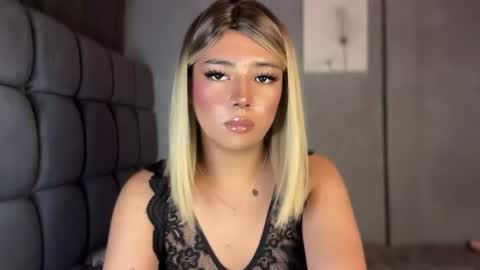trexie_fucks15 online show from July 28, 12:48 pm