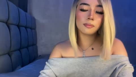 trexie_fucks15 online show from July 16, 4:16 am