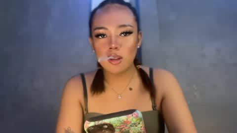 trexie_fucks15 online show from June 27, 5:46 am