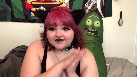 Trixie online show from February 21, 9:32 pm