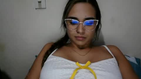 triana_bell online show from July 24, 3:36 am