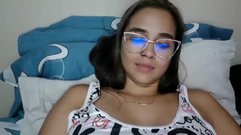 triana_bell online show from June 22, 3:25 am