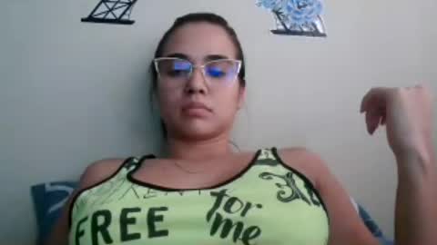 triana_bell online show from July 30, 9:04 pm