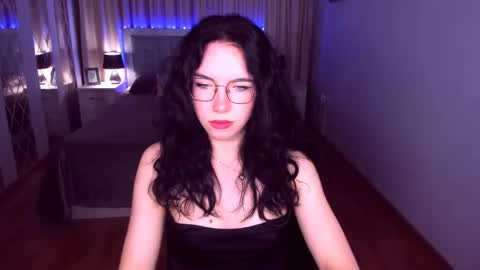 TriciaDaisy online show from May 24, 5:03 am