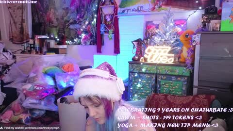 Snapshot of tricky_nymph chatting on December 22, 10:15 pm Cassie online show from December 22, 10:15 pm