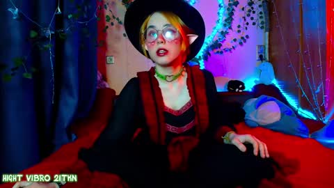 trickykitsune online show from February 15, 2:55 pm