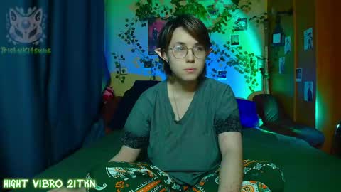 trickykitsune online show from April 30, 5:40 pm