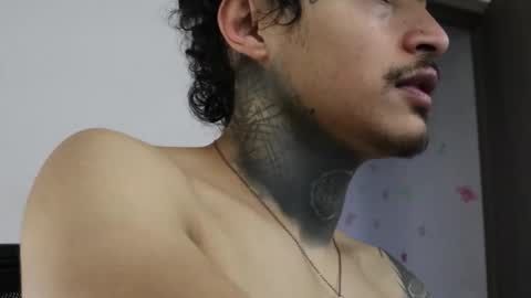 - trieone online show from November 2, 10:43 pm