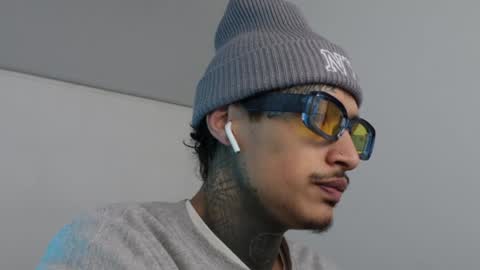 - trieone online show from January 29, 7:00 pm