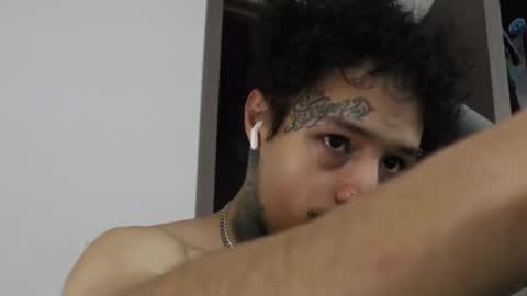 - trieone online show from October 22, 1:42 am