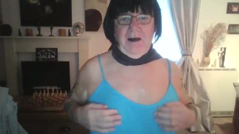 Snapshot of trinity1011 chatting on March 11, 6:41 am trinity1011 online show from March 11, 6:41 am