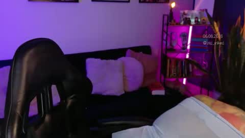 Val martinez  online show from August 7, 1:26 am