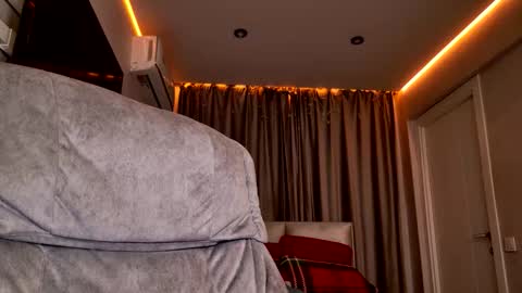 tripleprinces online show from January 5, 5:27 pm