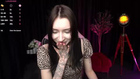 trix_void online show from March 11, 11:57 am